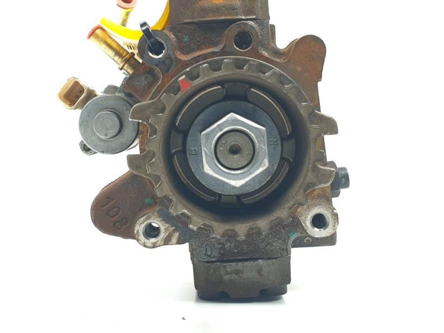 Топливный насос