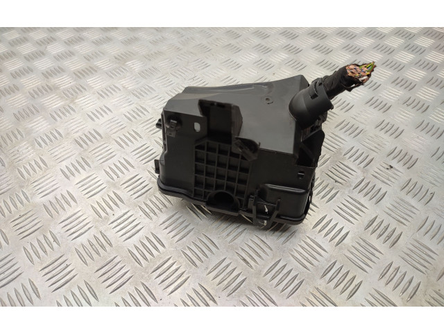 Блок предохранителей 9804848480 Peugeot 2008 I