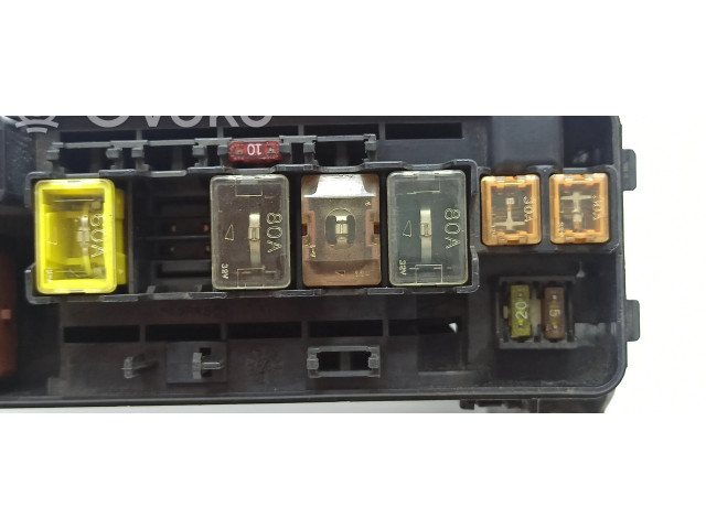 Блок предохранителей 8262250010   Lexus LS 430    