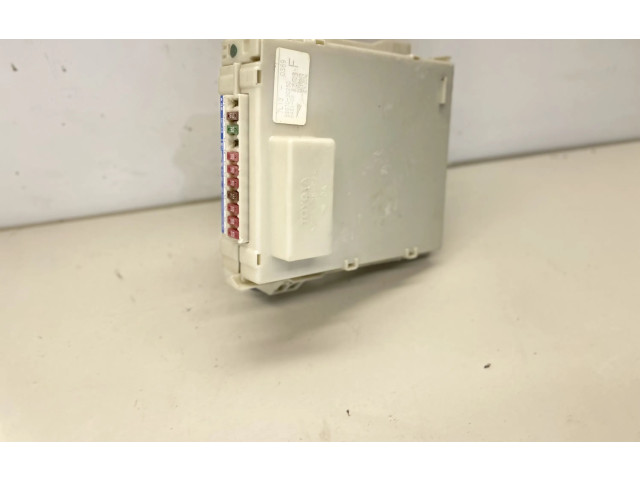 Pojistková skříňka 8267030250, 94610W Lexus GS 300 350 430 450H 2008