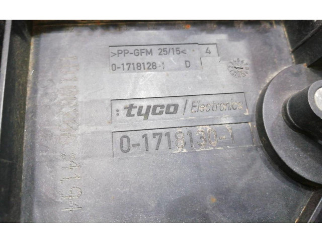 Pojistková skříňka 1K0937125A Volkswagen Caddy