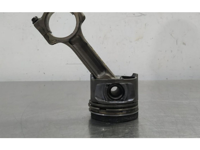 Поршень с шатуном 7657H Dacia Logan II