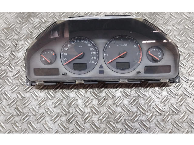 Панель приборов    Volvo V70       