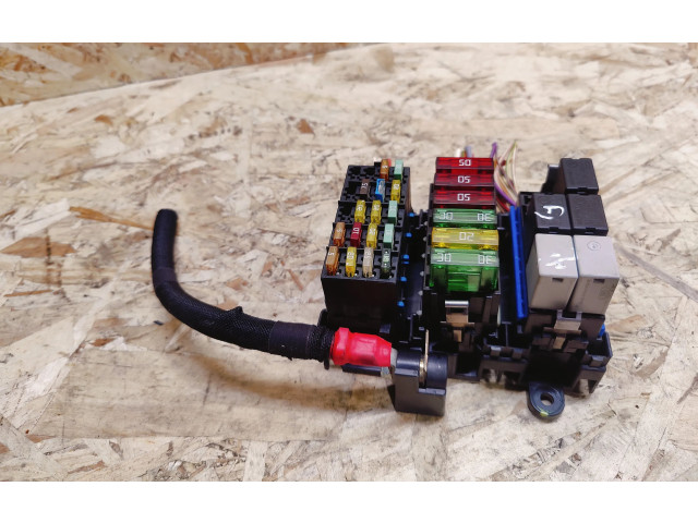 Блок предохранителей Maserati Quattroporte