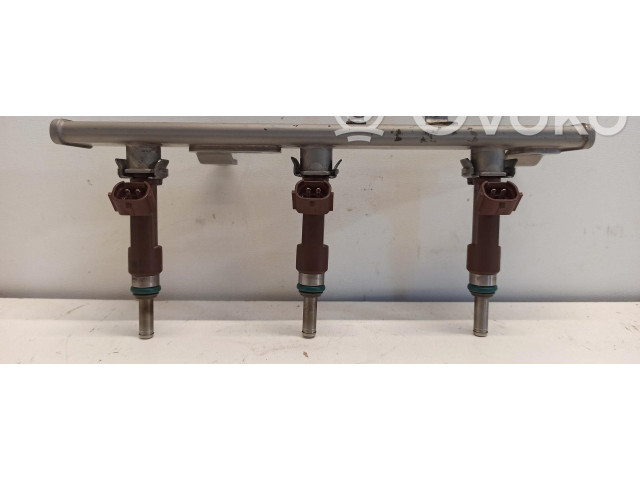 Vstřikovací lišta 175204021R Nissan Micra K14