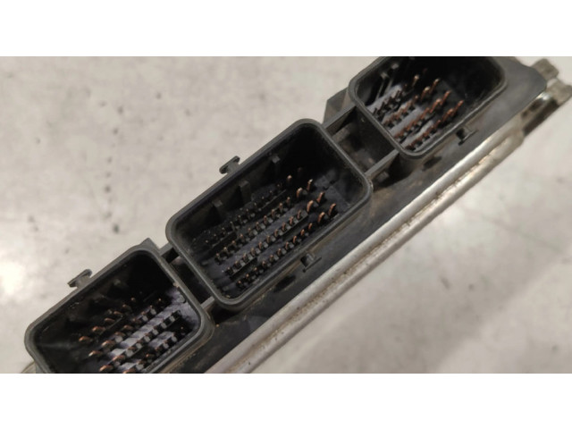 Блок управления двигателем ECU