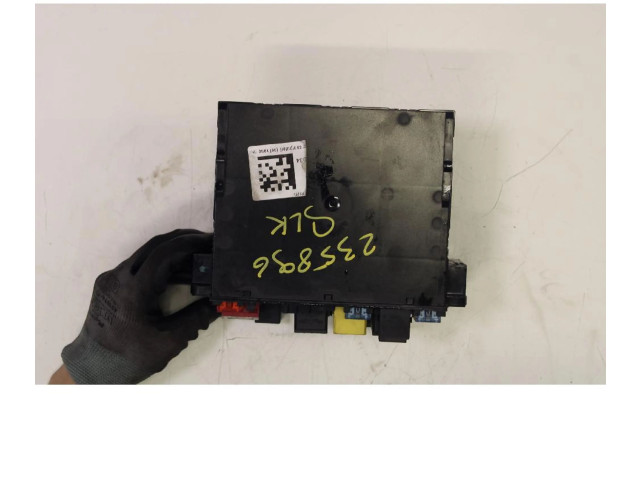 Turbodmychadlo Блок предохранителей MercedesBenz Mercedes-Benz SLK AMG R171 271944