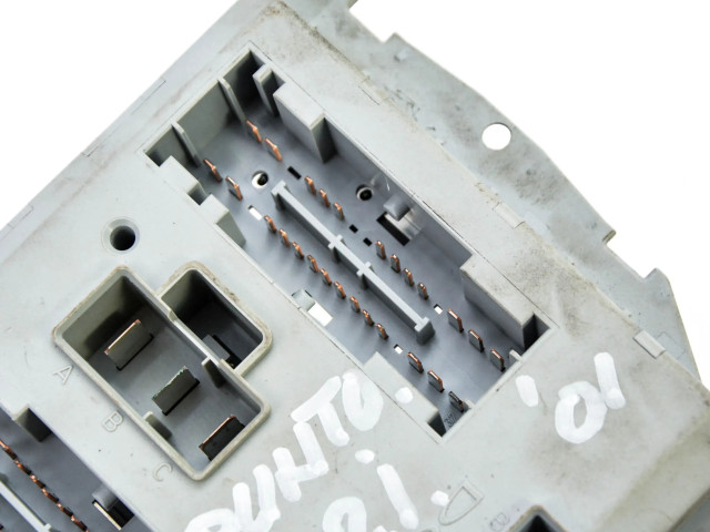 Pojistková skříňka 46760253 Fiat Punto (188) 2001