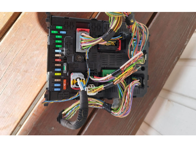 Pojistková skříňka 9664058780 Peugeot 308 SW 2010