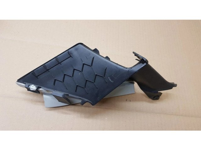 Другая деталь салона