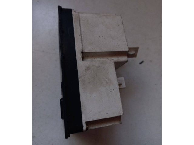 Дисплей S9513334 Saab 9000 CS