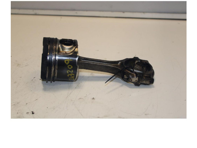 Поршень с шатуном 4N14 Mitsubishi Outlander