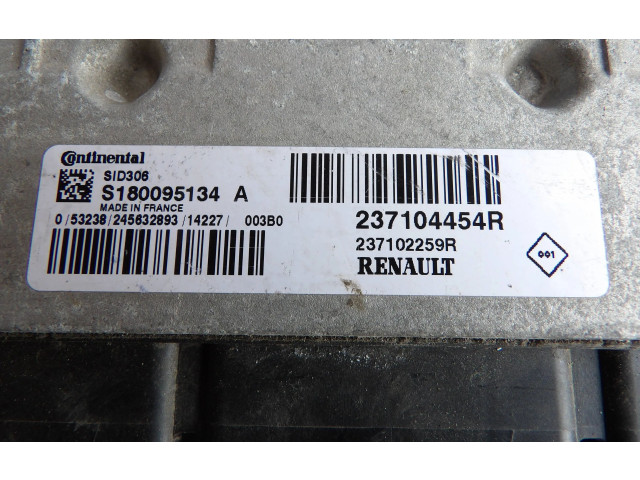 Блок управления двигателя 237102259R, S180095134A   Dacia Duster