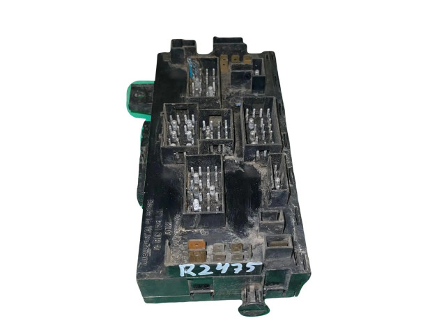 Блок предохранителей 171941813D Volkswagen Jetta I