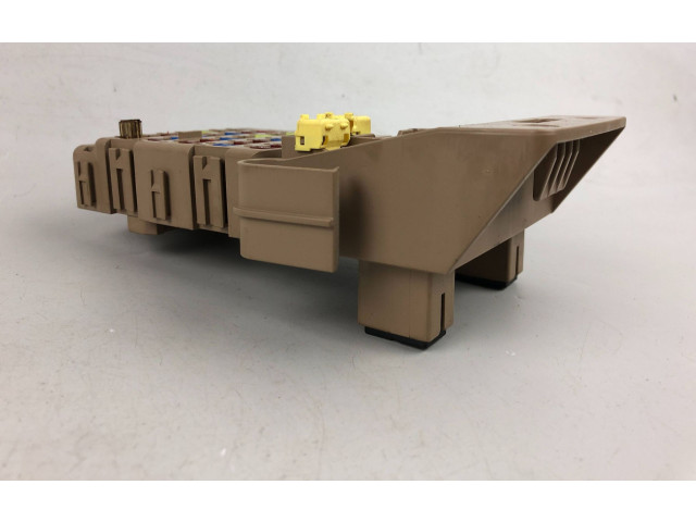 Блок предохранителей 82201AJ00A Subaru Outback