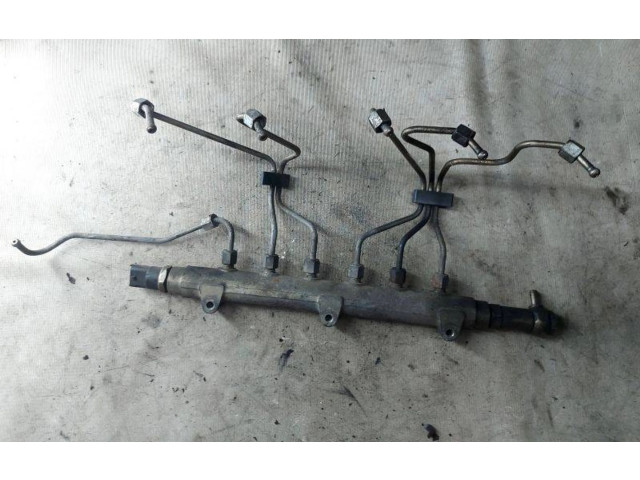 Топливная рампа 30622085, 0445215015   Volvo XC90  