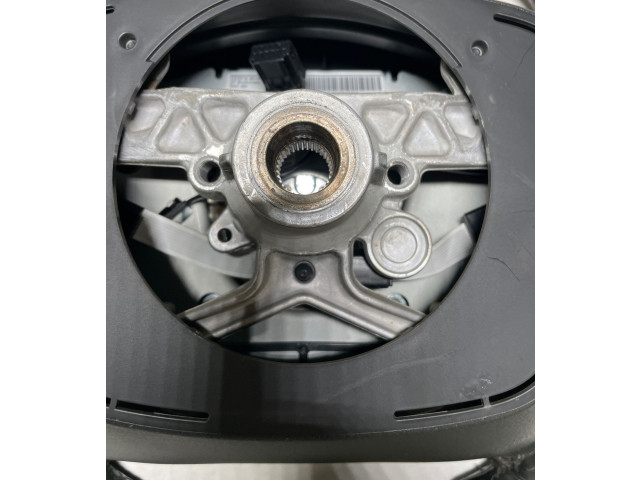 Volant Toyota Avensis T250 2005