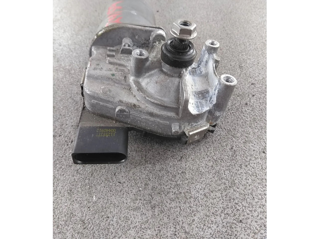 Моторчик дворников     Skoda Scala