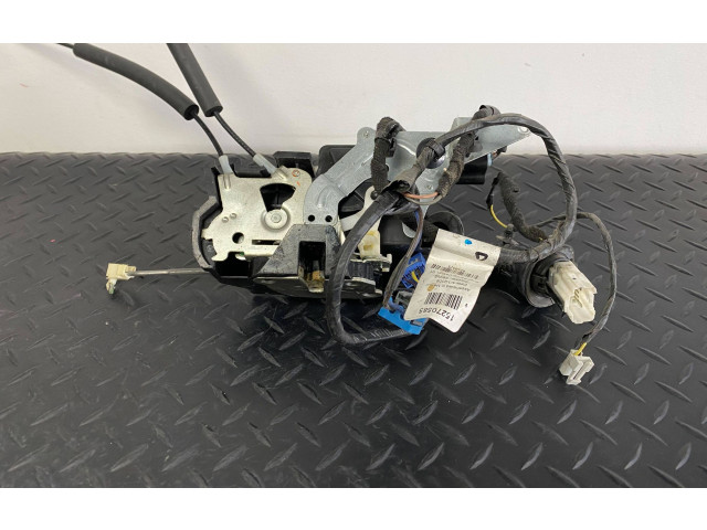 Замок багажника 15270585    Hummer H3  -  года