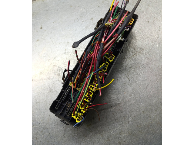 Pojistková skříňka Chrysler Intrepid 2003