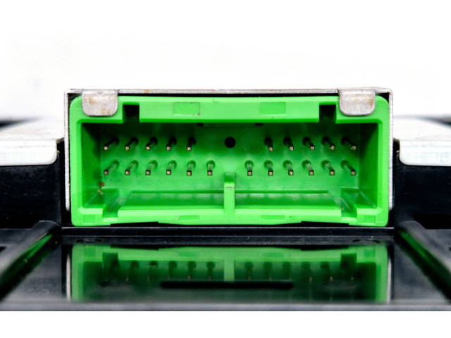 Дисплей    86220421   Volvo XC70