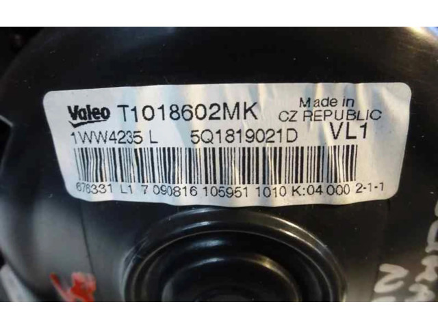 Вентилятор печки 5Q0907521C Audi A3 S3 8V