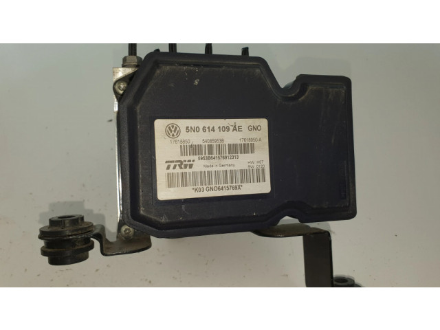 Блок АБС 5N0614109AE Audi Q3 8U 2011-2016 года