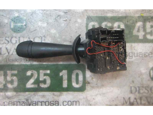 Ручка стеклоочистителей 8201168008, E10670223 Dacia Dokker