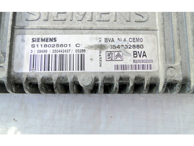 Блок управления коробкой передач 8200302005, S118025601C   Citroen C4 I