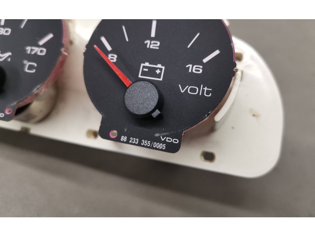 Панель приборов 88311178   Audi A6 S6 C4 4A       