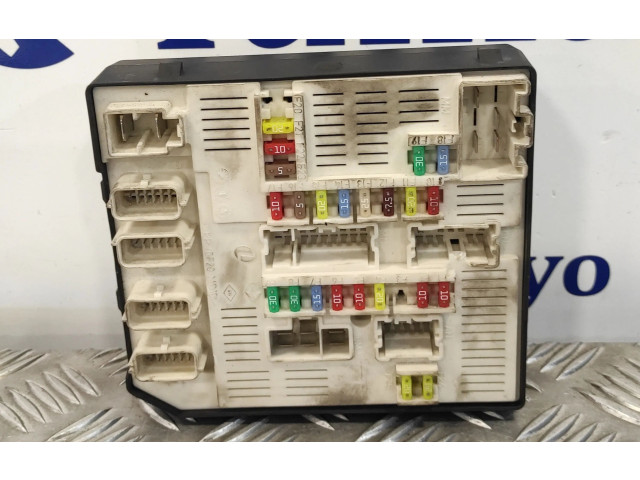 Pojistková skříňka Řídící jednotka BSM 284B60168R, 519331E01 Renault Megane III 2012