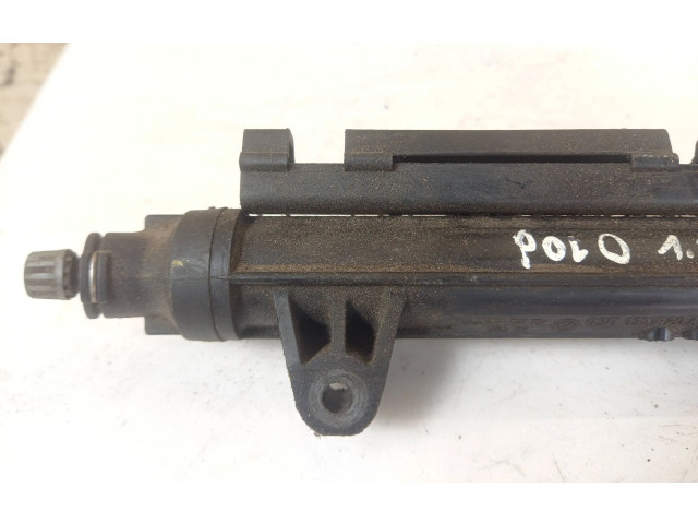 Vstřikovací lišta 03E133320A   Volkswagen Polo     