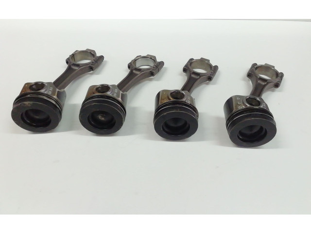  Поршень    Volkswagen Golf VII  