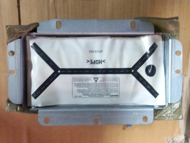 Подушка безопасности пассажира Mitsubishi Outlander