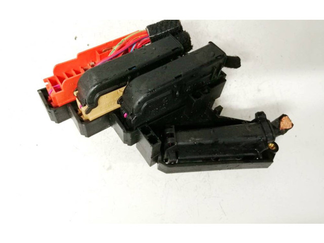   Pojistková skříňka 4e0941817, 4l0971845   Audi Q7 4L 2006