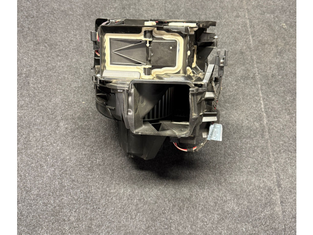 Pojistková skříňka Вентилятор печки 9248171, 9226780 BMW 5 F10 F11 2013