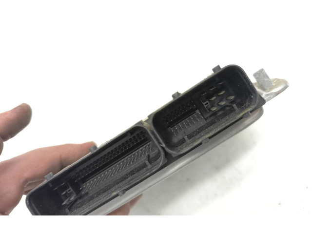 Блок управления двигателя 038906012Q, 0281010133   Volkswagen New Beetle