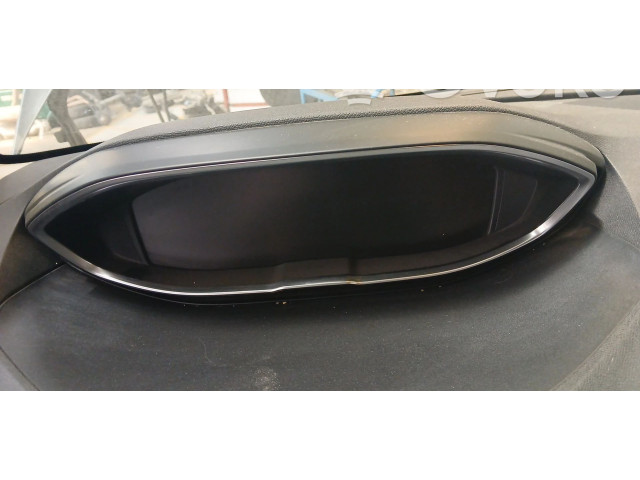 Панель приборов Peugeot 5008 II