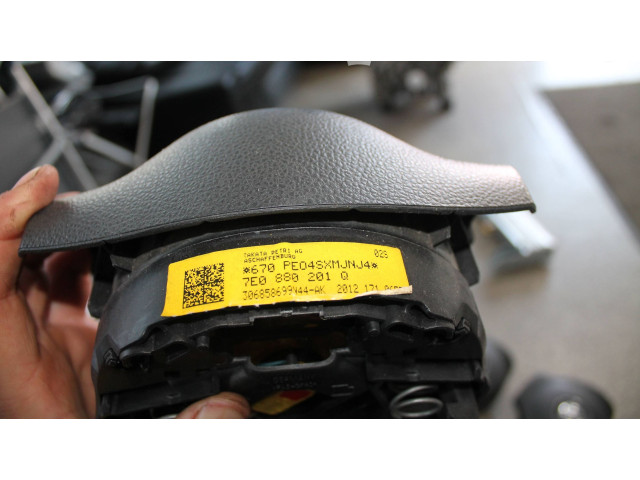 Подушка безопасности водителя 7E0880201Q   Volkswagen Transporter - Caravelle T5