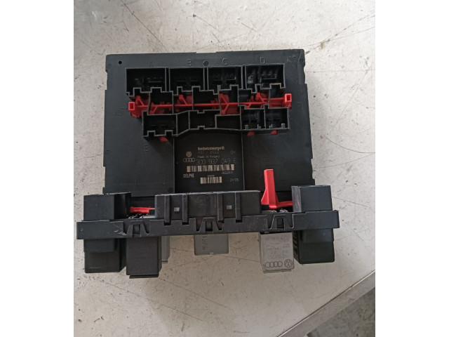 Блок комфорта 3c0937049e Skoda Octavia Mk2 (1Z)