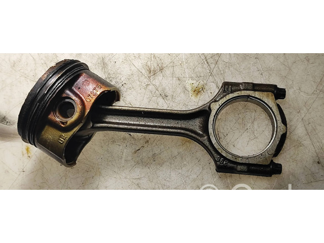 Píst 8207279   Opel Cascada  pro benzínový motor 1.4  