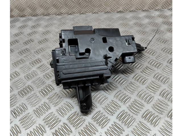 Pojistková skříňka A2135403939 Mercedes-Benz EQC 2022