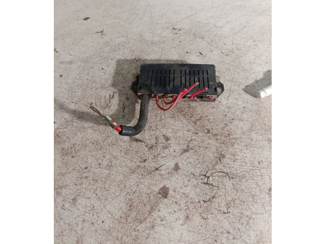 Блок предохранителей  9162323   Volvo V70    