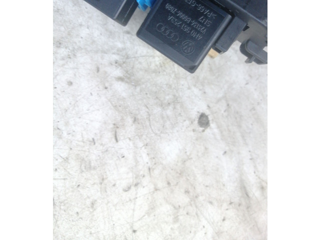 Pojistková skříňka 1K0937125C, 1K0937629A Volkswagen Golf VI 2010