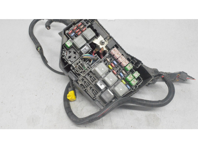 Блок предохранителей 6G9T-14A067-A Ford Galaxy