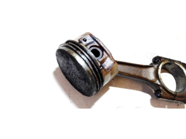 Píst Citroen Xsara pro benzínový motor 1.6