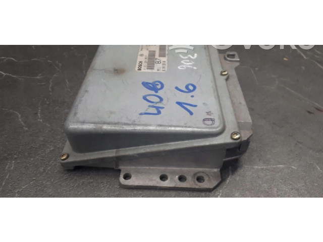 Блок управления двигателем Блок управления 0261204052   Peugeot 306