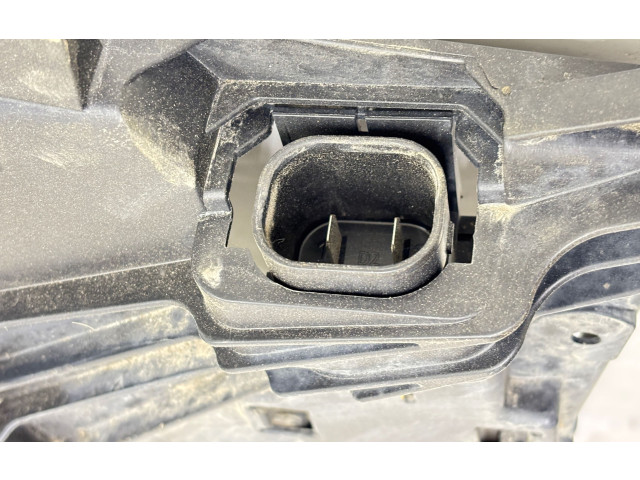 Электрический вентилятор радиаторов  30741144   Volvo V70 