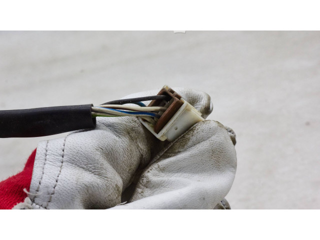 Зеркало электрическое Mitsubishi Carisma 2000 - 2004 года