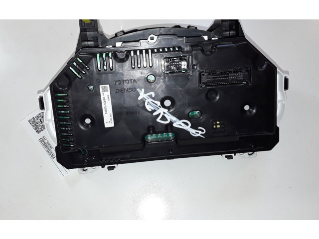 Přístrojová deska  Toyota Verso-S 2011 838005CK90  